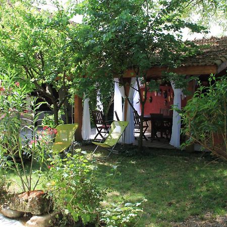 Les Pascals Bed & Breakfast Saint-Paul-les-Romans Ngoại thất bức ảnh
